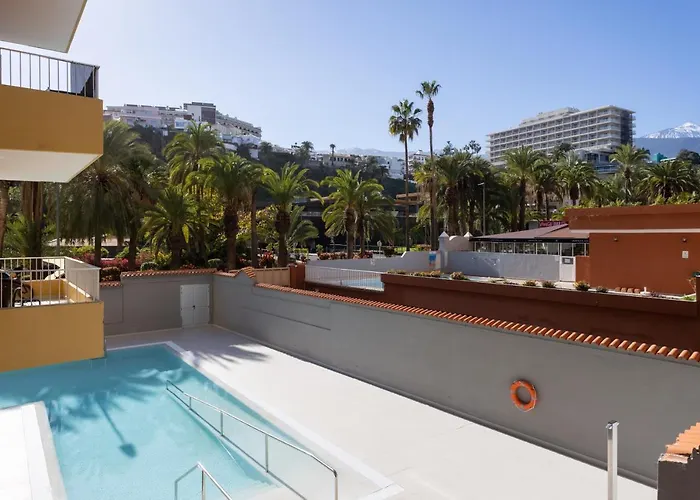 شقة Home2book Sea View *