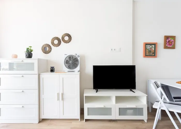 Home2book Sea View *