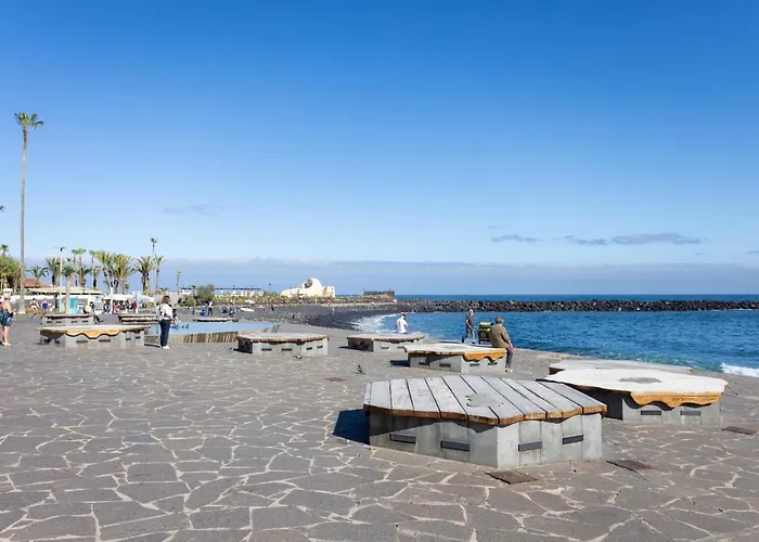 Daire Home2book Sea View *