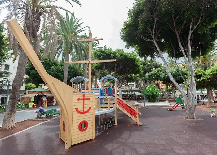 Home2book Sea View *