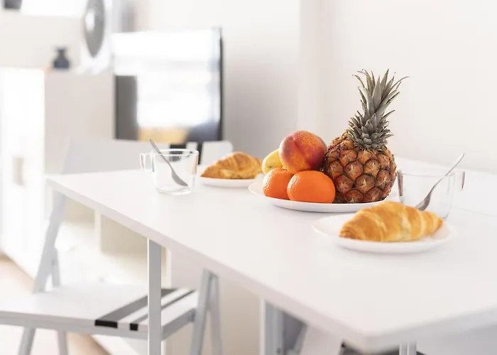 Home2book Sea View *